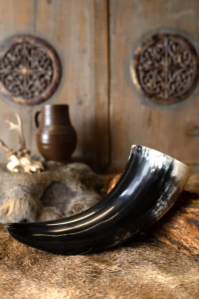 Natural drinking horn 650-1000 ml