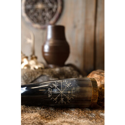 Drinking horn with vegvisir and brass fittings