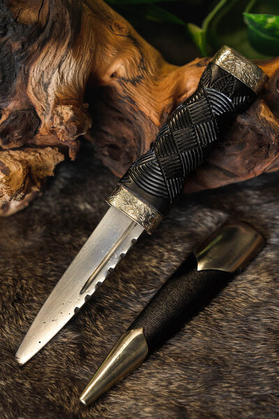 Highlander sgian dubh