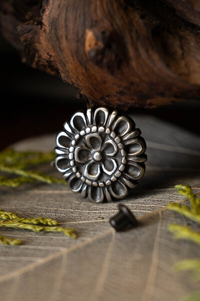 15th century florial belt fittings (set of 5 pieces), silvered bronze