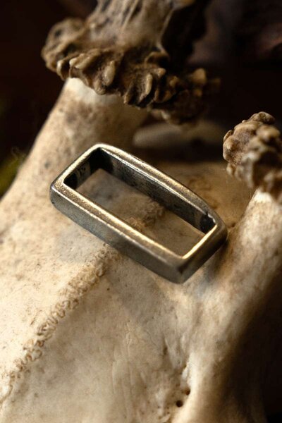 Belt loop, silvered, 2 cm belts