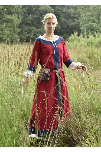 (Early) medieval dress Clotild, red-blue