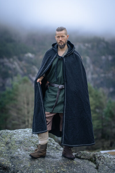 Cloak Valdemar, black