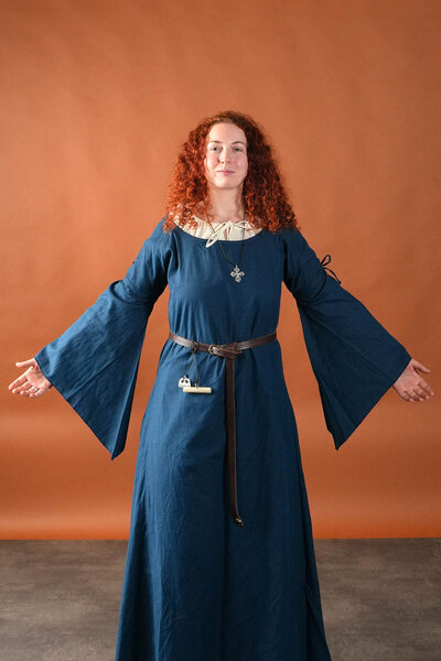Medieval gothic dress Iseult, blue