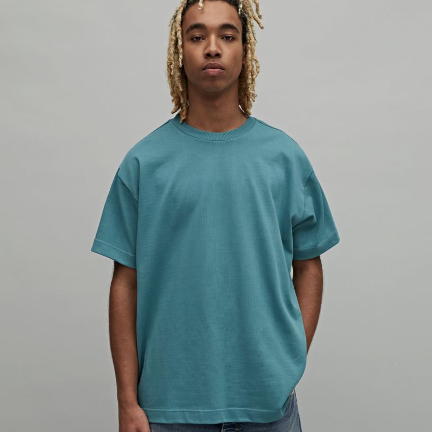 Tenue. Bruce Tee Teal