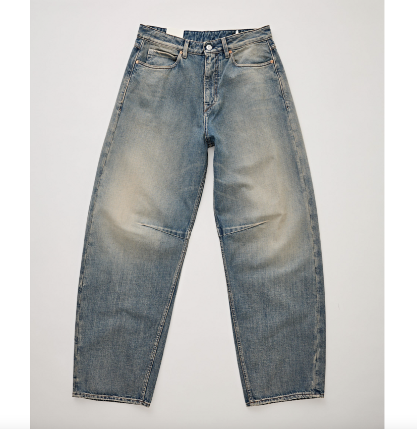 Tenue. Robyn Jeans Parker