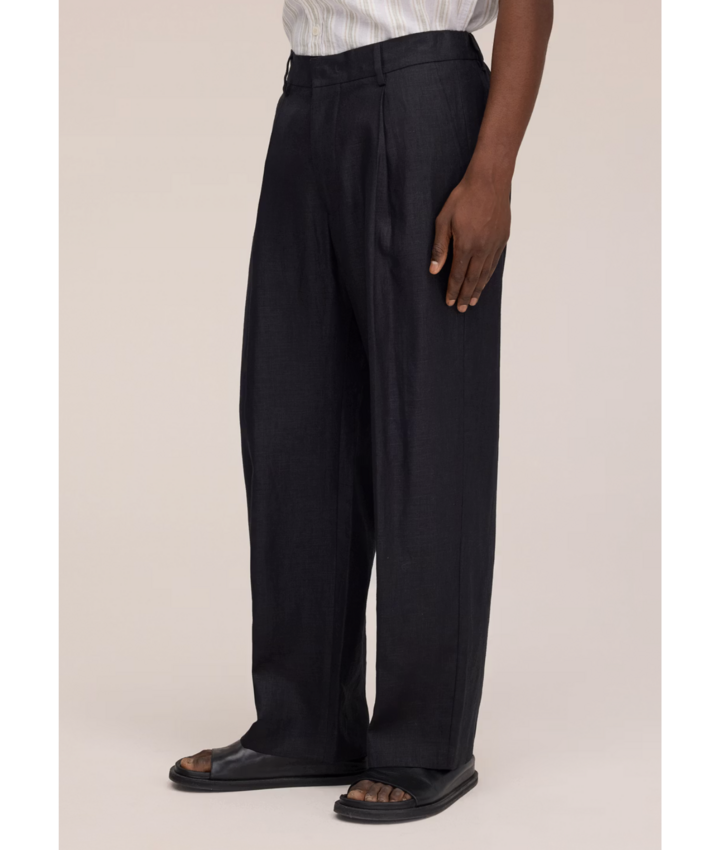 NN.07 Kay 1454 Black