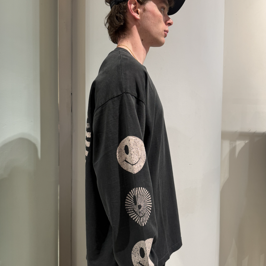 LOVELEE DAE LS Chuck Tee Clash Washed Black