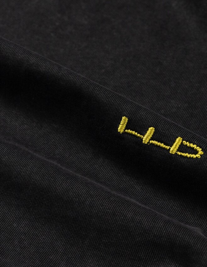 LOVELEE DAE LS Frankie Tee Basic LLD Logo Black
