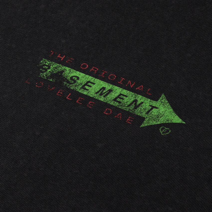 LOVELEE DAE LS Frankie Tee Basement Washed Black