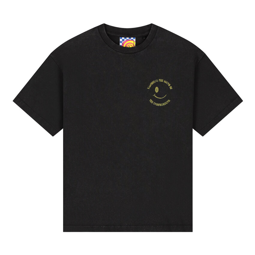 LOVELEE DAE SS Chuck Tee Underground Washed Black