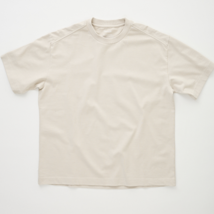 Tenue. Bruce Tee Cloud