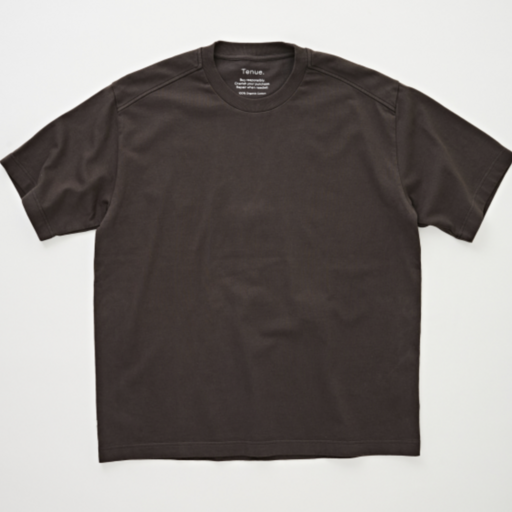 Tenue. Bruce Tee Sunfaded