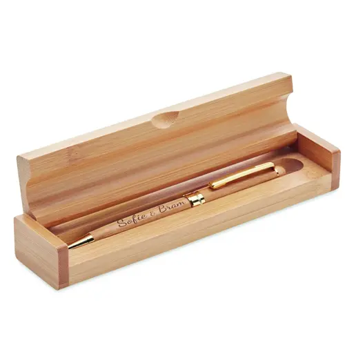 Stylo en bois dans son étui personnalisé