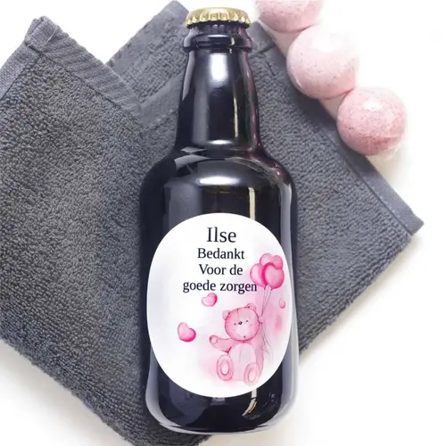 Gel douche dans une bouteille de bière personnalisée et serviette