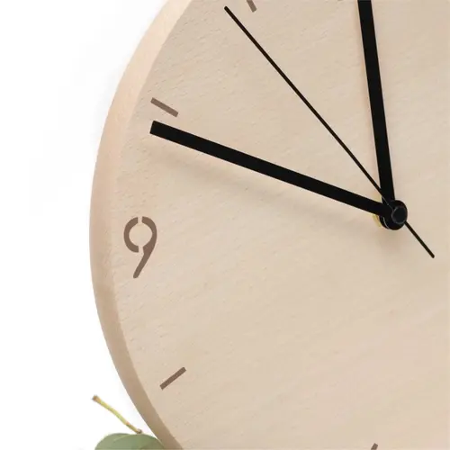 Horloge murale en bois personnalisée