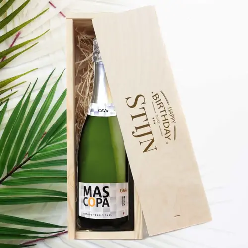Cava in houten kist met gravering