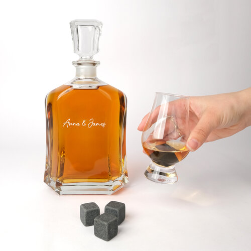 Prachtige whiskey karaf bedrukt met eigen tekst Prachtige whiskey karaf bedrukt met eigen tekst