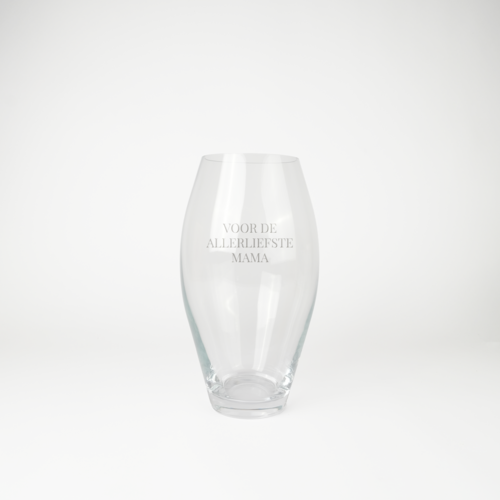 Glazen bolle vaas met gravering Glazen bolle vaas met gravering