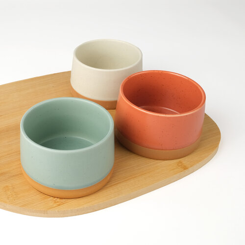 Gepersonaliseerde tapasplank met 3 potjes Gepersonaliseerde tapasplank met 3 potjes