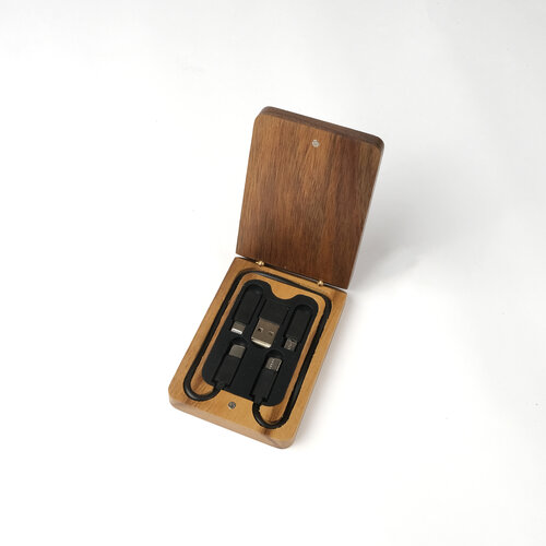 Gepersonaliseerde houten kabelhouder