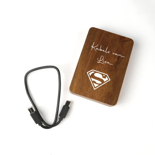 Gepersonaliseerde houten kabelhouder