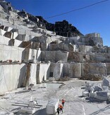 Carrara sierstenen rots