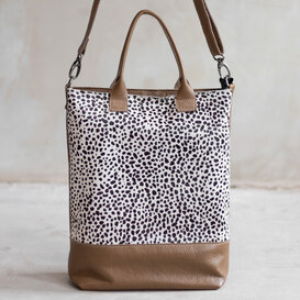 Tas Jolie - Zand/mini dalmatiër print | Leren koeienhuid schoudertas