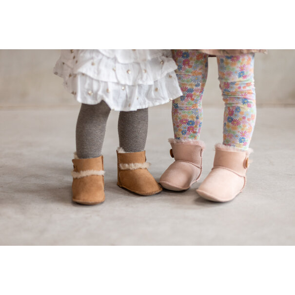 Van Buren sinds 1861 Lamsvacht kindersloffen Davin - Camel - 3 maten