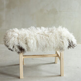 Uniek Gefotografeerd Houten Bankje met Schapenvacht - Krul/Bergschaap - 70x20x46 cm (LxBxH) - BNK-28