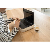 Laptophoes 14 inch Off-White van crossbreed schapenvacht