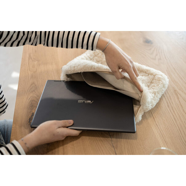 Van Buren sinds 1861 Laptophoes 14 inch Off-White van crossbreed schapenvacht