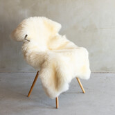 Uniek gefotografeerd Texels gemêleerd schapenvacht - ca. 136x83cm - SVV-759