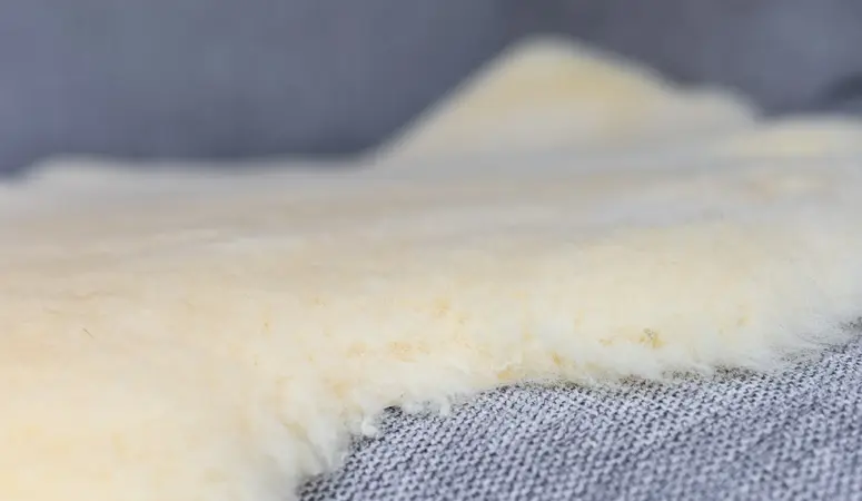 Hoe gebruik je een schapenvacht in huis?