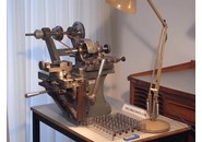 Henri Hauser Bienne (Suisse) Präzisions-Uhrmacher Fräsmaschine ø10mm Swiss