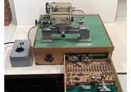 Bergeon 50 Drehbank mit Zubehör