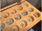 Sammlung verschiedener Kronen für Uhren