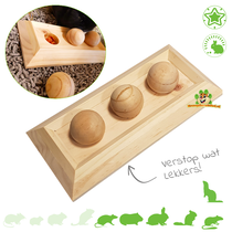 Wooden Forage Thinking Game Balls 28 cm