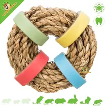 Juguete de hierba marina con anillos de cartón de 8 cm
