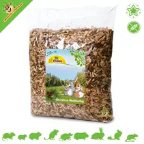 Waldfeeling mit Tannenzapfen bestreuen