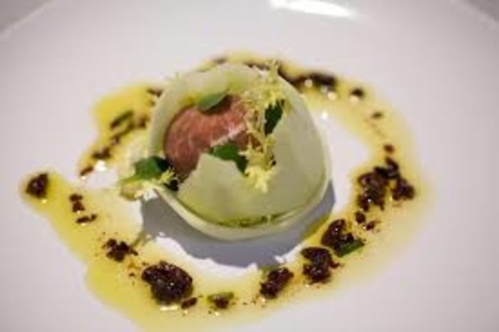 Oesterzwambonbon met olijvenvinaigrette