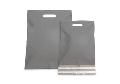 Plastic verzendtassen Zilver verpakt á 250 stuks + retourstrip