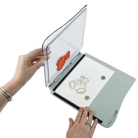 Tonic Studios Tim Holtz Travel Stamp Platform Zipper Sleeve (1712E) Tonic Studios Tim Holtz Travel Stamp Platform Zipper Sleeve (1712E)