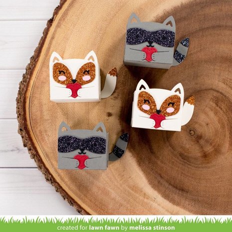 Lawn Fawn Tiny Gift Box Raccoon and Fox Add-On Dies (LF1826) Lawn Fawn Tiny Gift Box Raccoon and Fox Add-On Dies (LF1826)