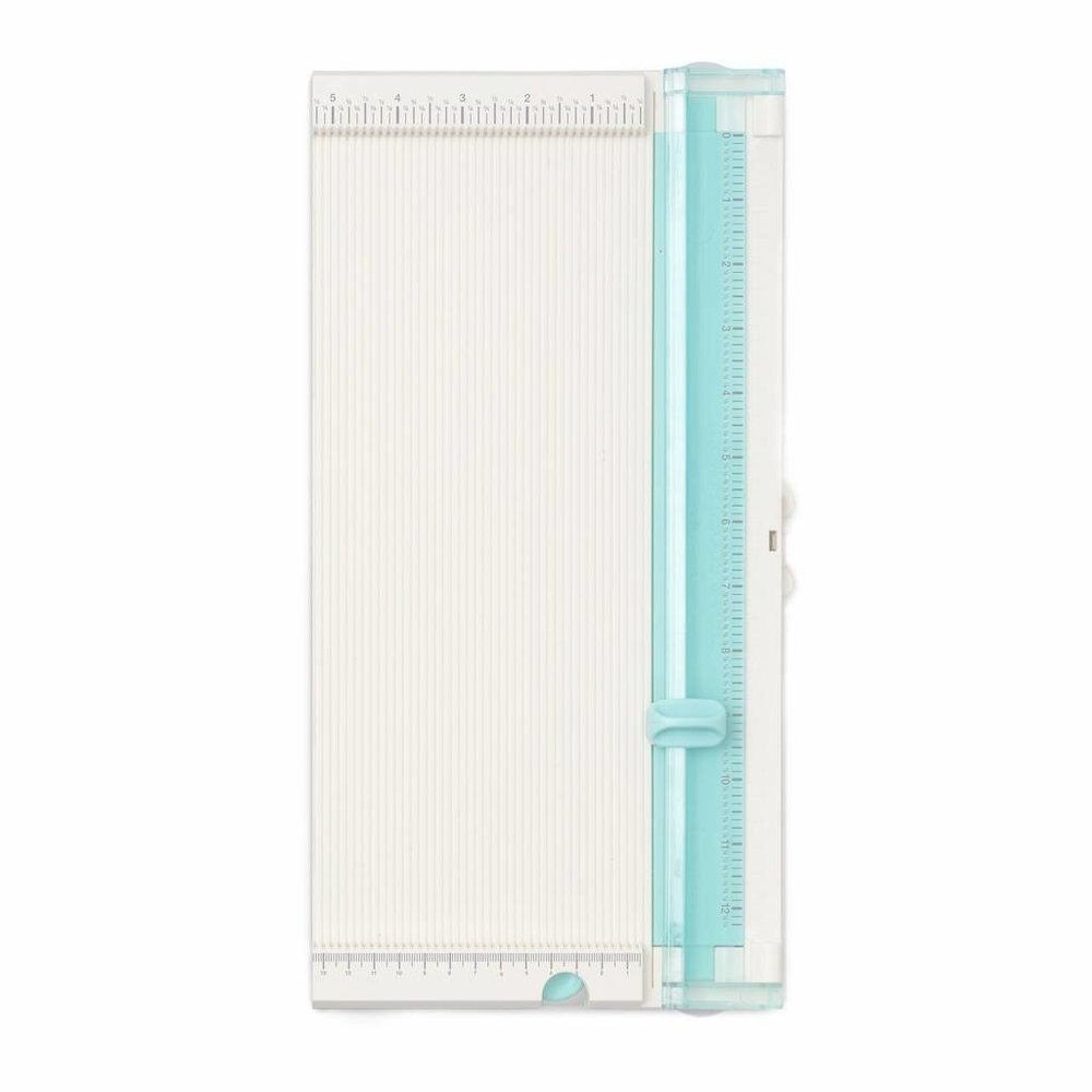 We R Memory Keepers Trim & Score Board (71337-1) We R Memory Keepers Trim & Score Board (71337-1)