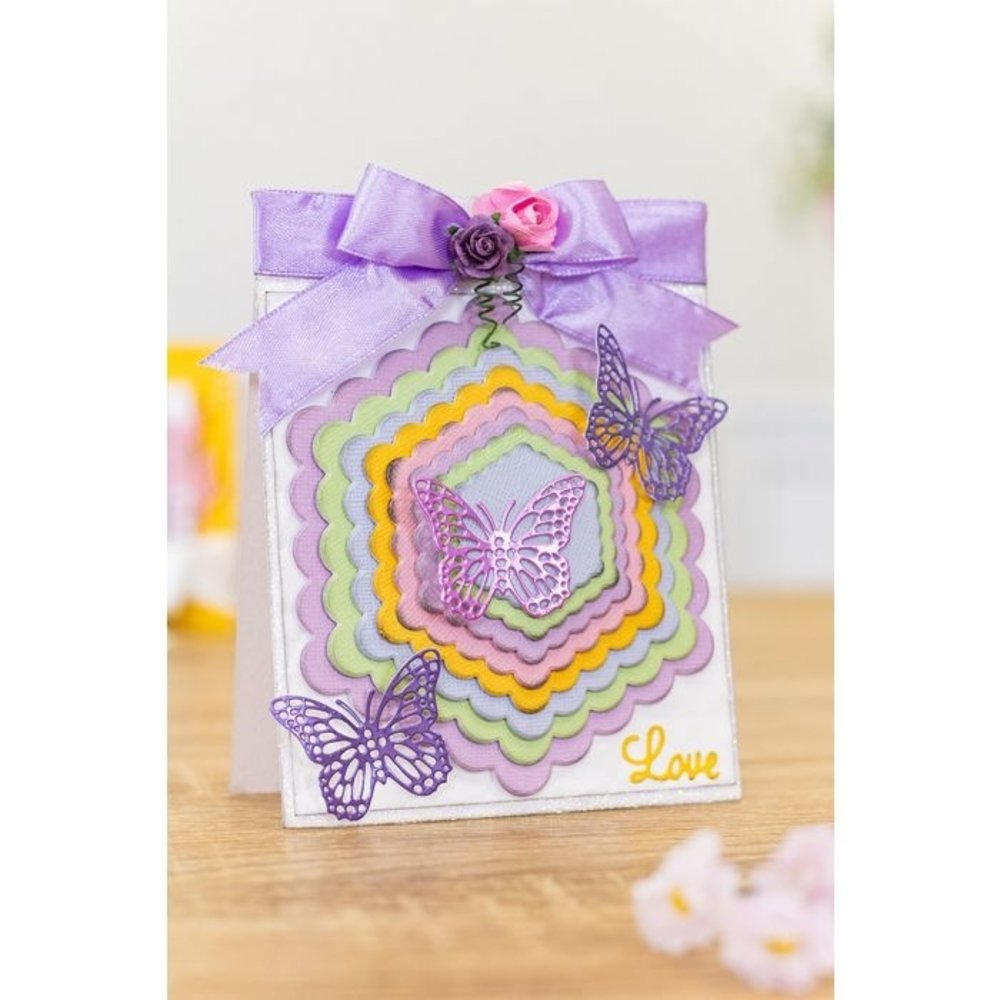 Gemini Scalloped Edge Hexagon Papercraft Die (GEM-MD-ELE-SCHX) Gemini Scalloped Edge Hexagon Papercraft Die (GEM-MD-ELE-SCHX)