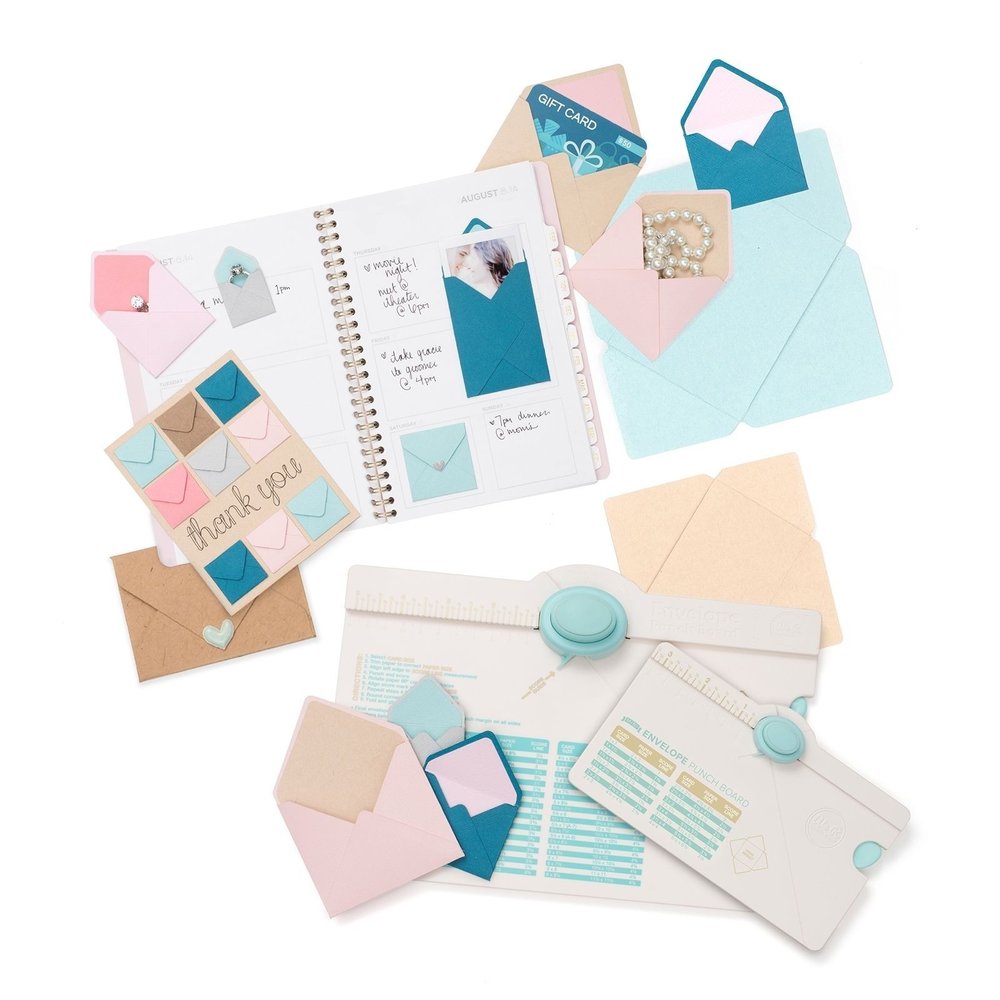 We R Memory Keepers Mini Envelope Punch Board (660541) We R Memory Keepers Mini Envelope Punch Board (660541)