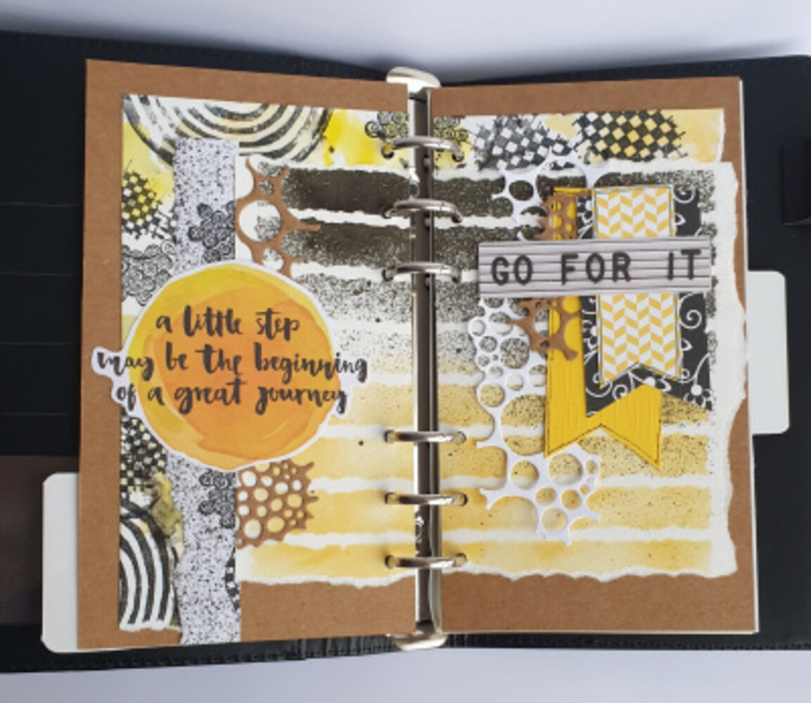 Dutch Doobadoo Mask Art Grunge Strip (470.715.149) Dutch Doobadoo Mask Art Grunge Strip (470.715.149)