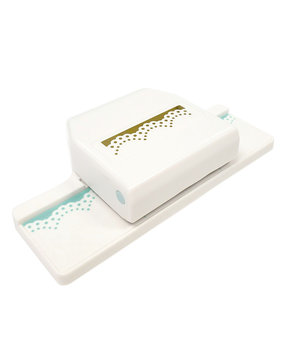 We R Memory Keepers Edge Punch Scallop Lace (661282)