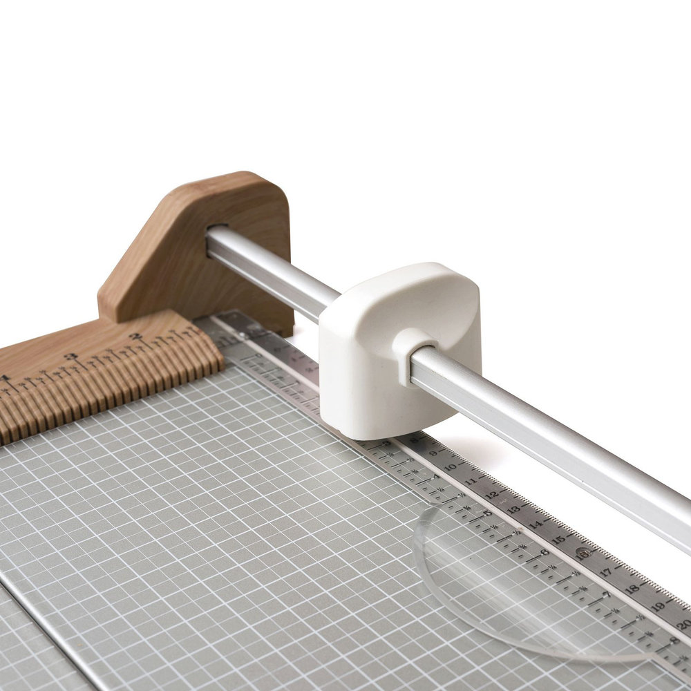 We R Memory Keepers Premium Paper Trimmer (660557)